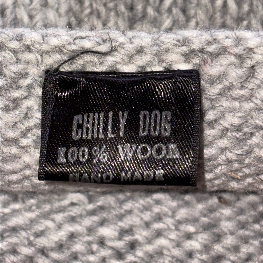 Chilly Dog Red Hearts Gray and Red Heart Patterned Wool Knit Dog Sweater size S - Picture 4 of 7